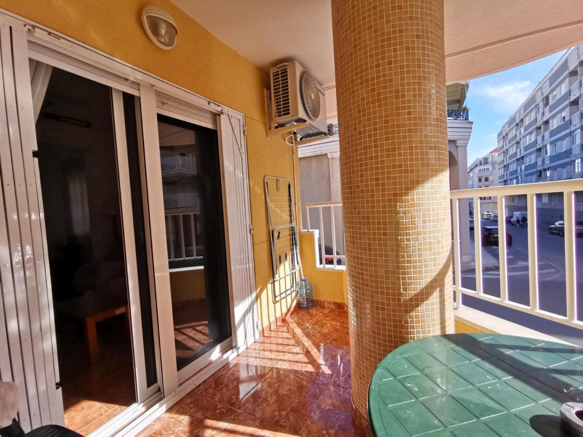 Rent An Apartment In Torrevieja Esterno foto